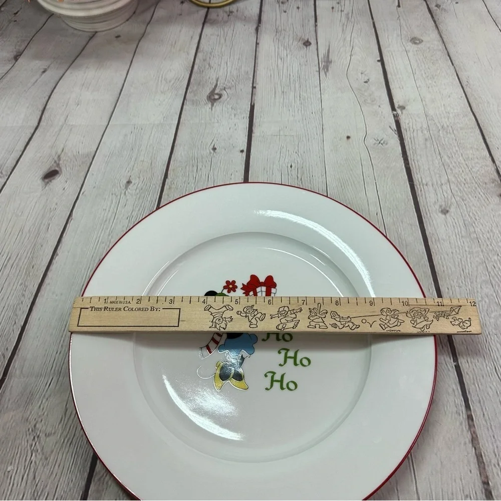 Disney mickey minnie mouse Mickey's vintage holiday plate set of 2 christmas